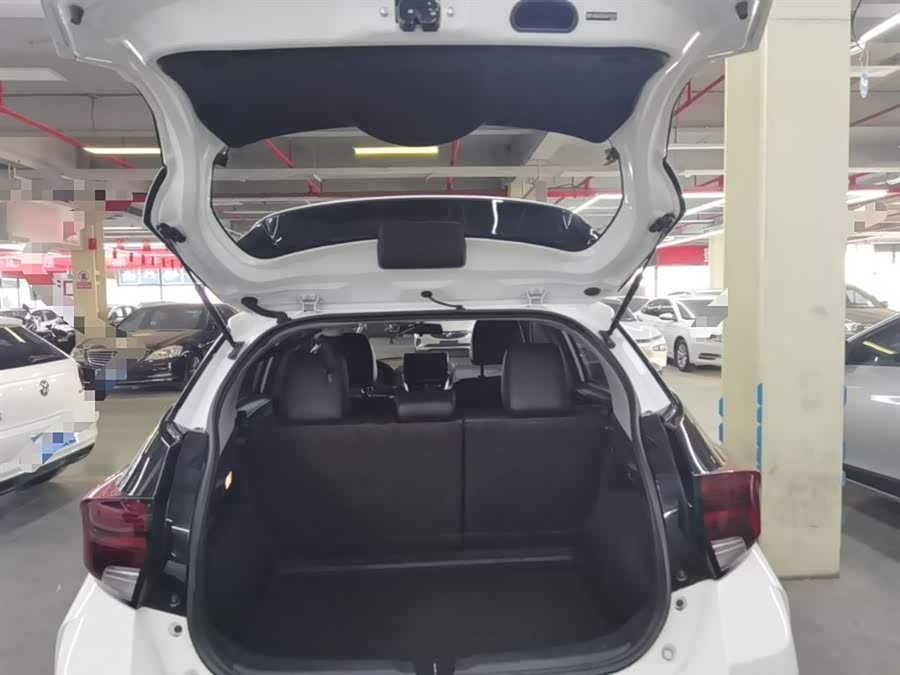 Toyota Yaris L 2020 — фото 19