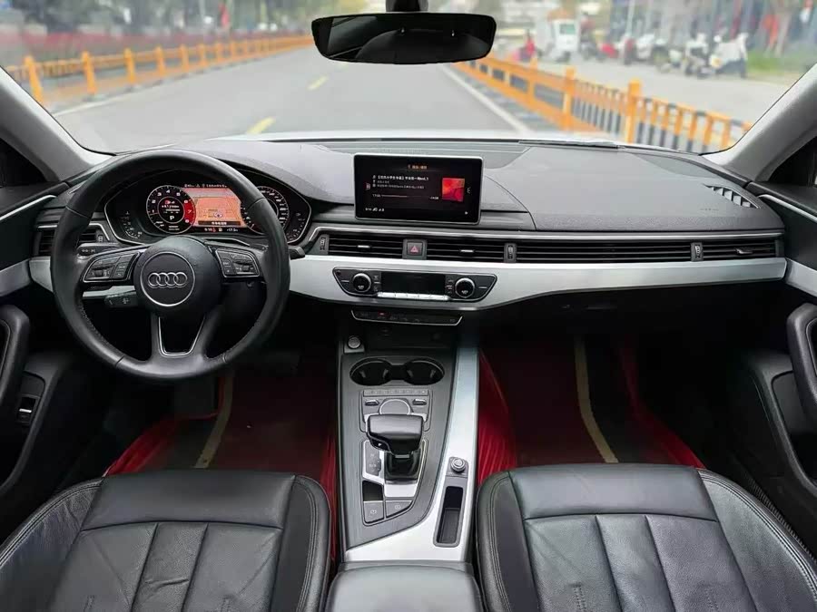 Audi A4L 2019