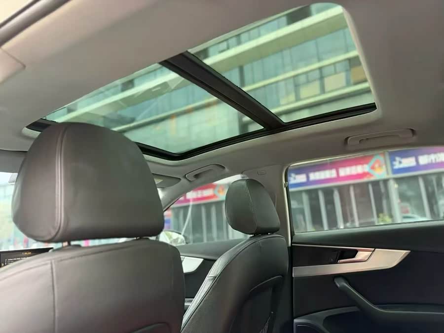 Audi A4L 2019
