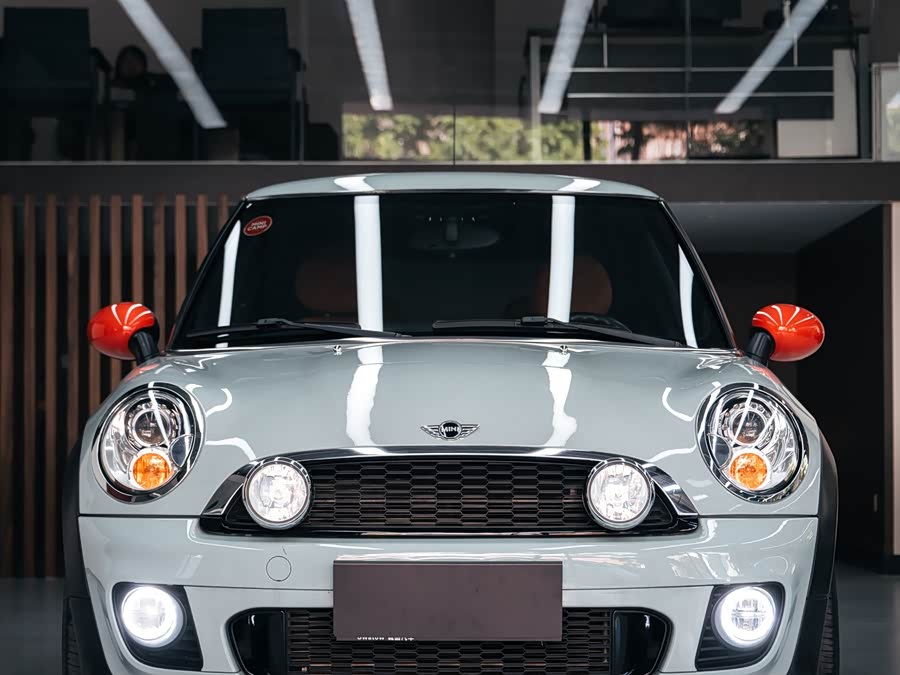 MINI MINI 2011