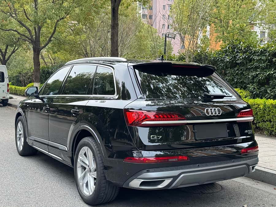 Audi Q7 2023