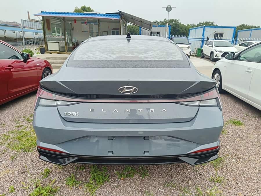 Hyundai Elantra 2021