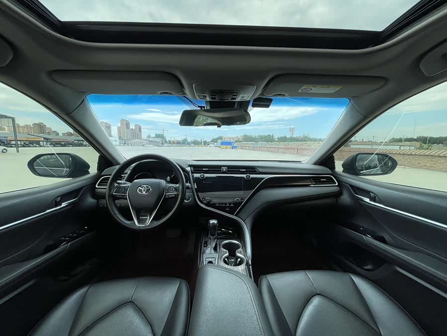 Toyota Camry 2019