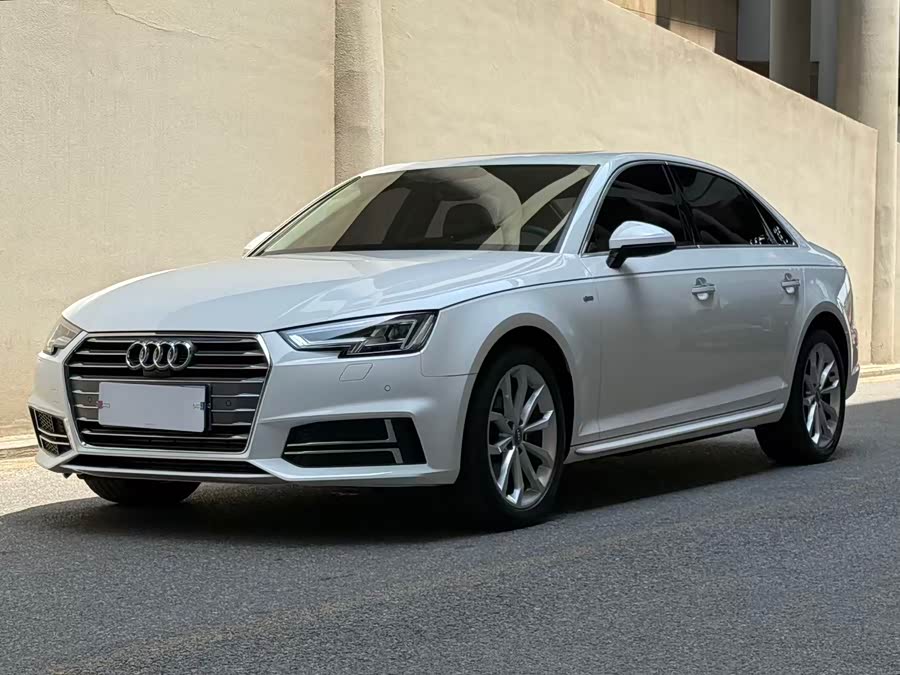 Audi A4L 2018