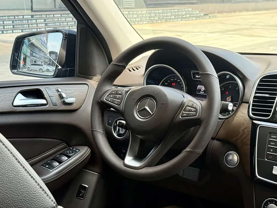 Mercedes-Benz GLE 2016 — фото 11