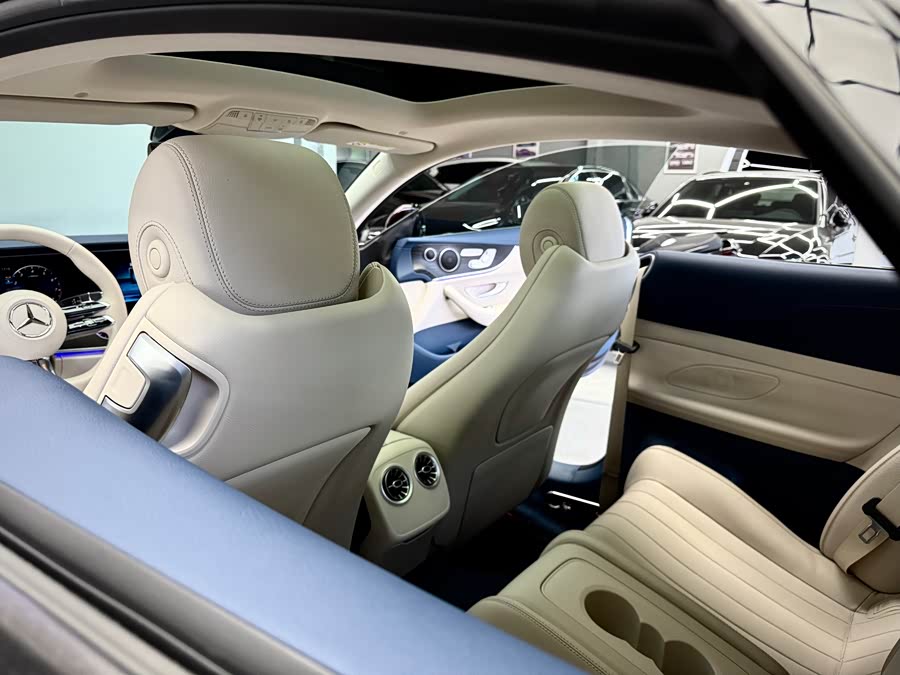 Mercedes-Benz E-Class 2023 — фото 9