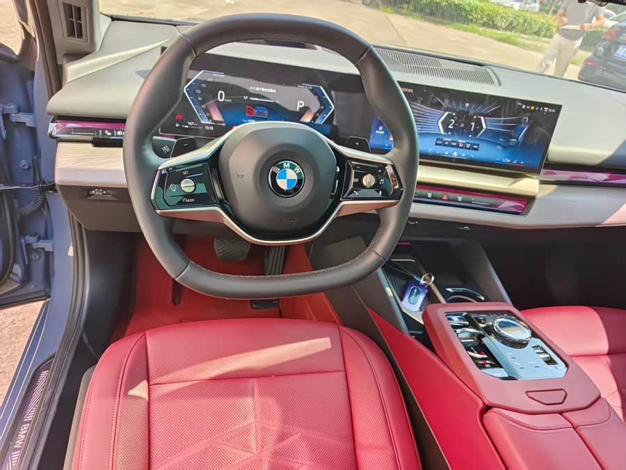 BMW 5 Series 2024 — фото 10