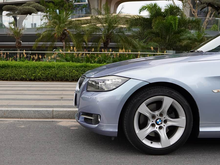 BMW 3 Series 2010 — фото 17