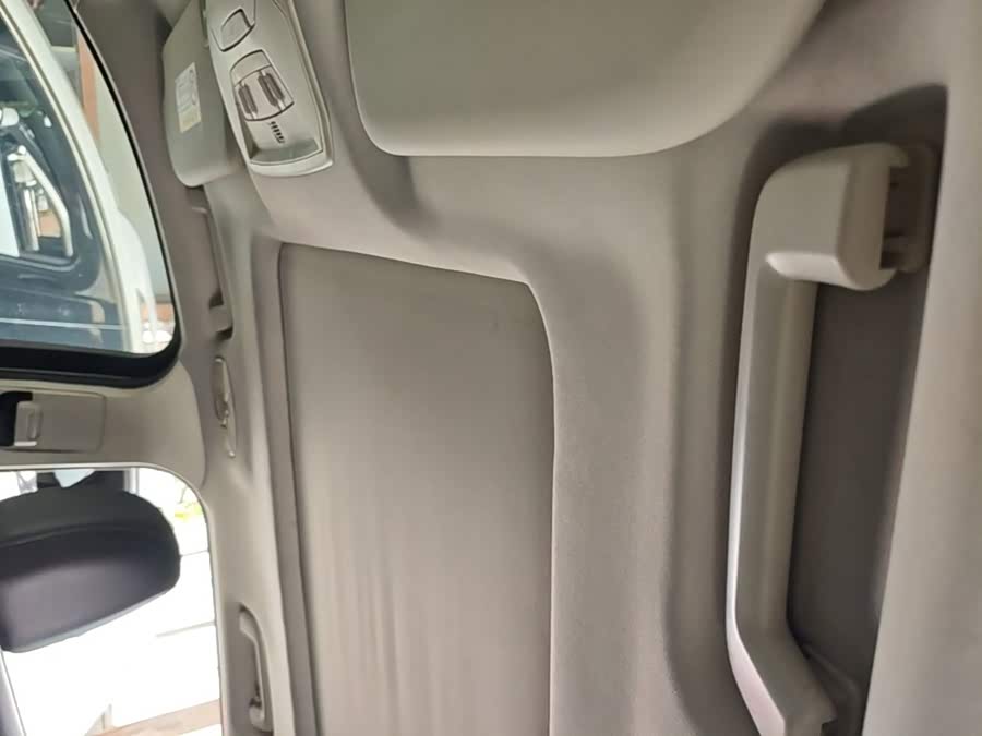 Ford Kuga 2015 — фото 14