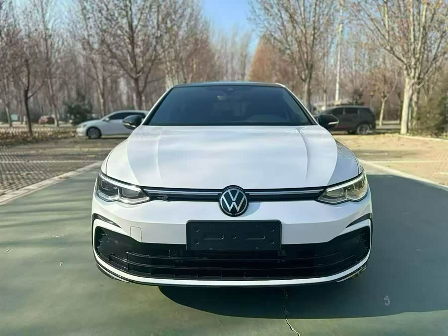 Volkswagen Golf 2024
