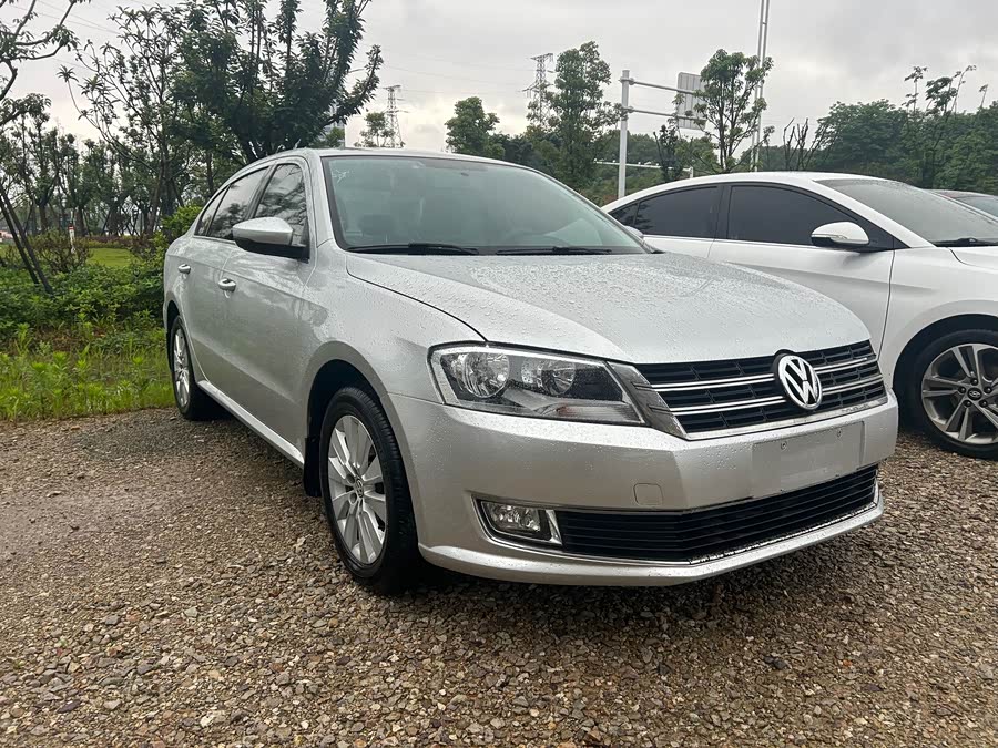 Volkswagen Lavida 2013