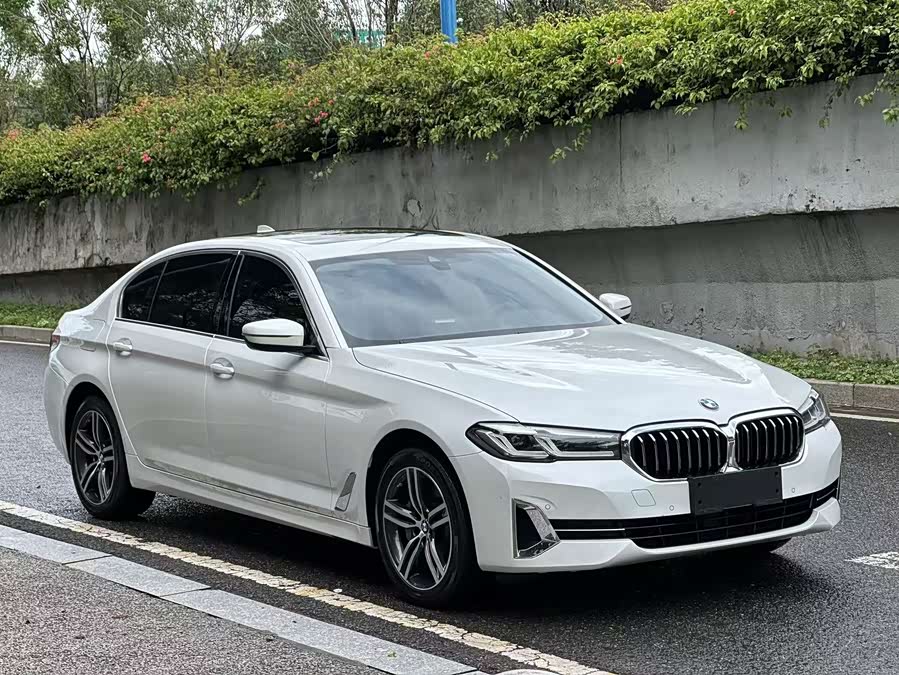 BMW 5 Series 2023