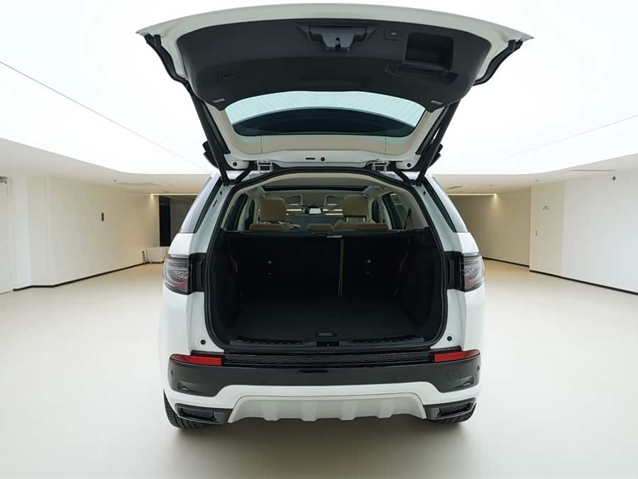 Land Rover Discovery Sport 2024