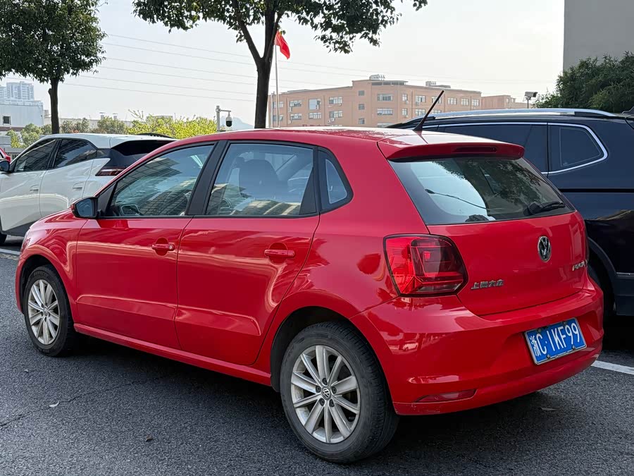 Volkswagen Polo 2014 — фото 12