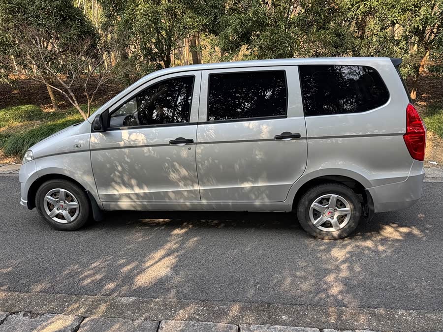 Wuling Hongguang 2018