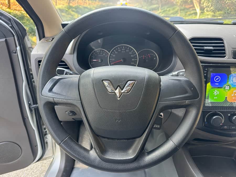Wuling Hongguang 2018 — фото 17