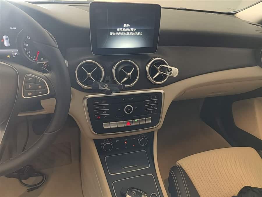 Mercedes-Benz GLA 2017 — фото 13