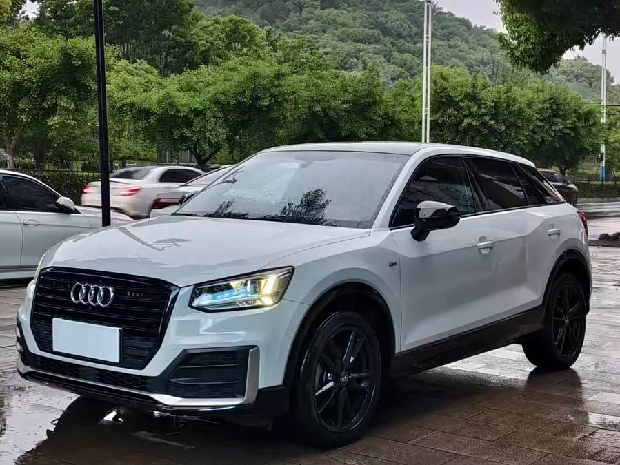 Audi Q2L 2018