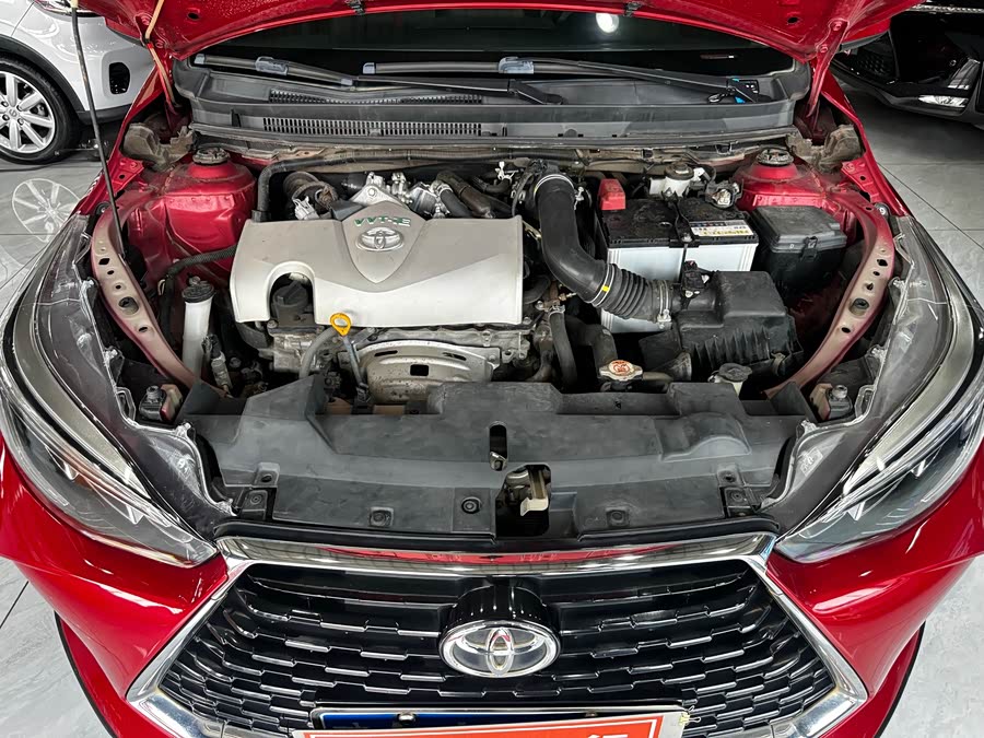 Toyota Yaris L 2020 — фото 10