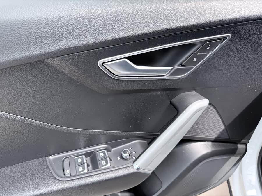Audi Q2L 2021