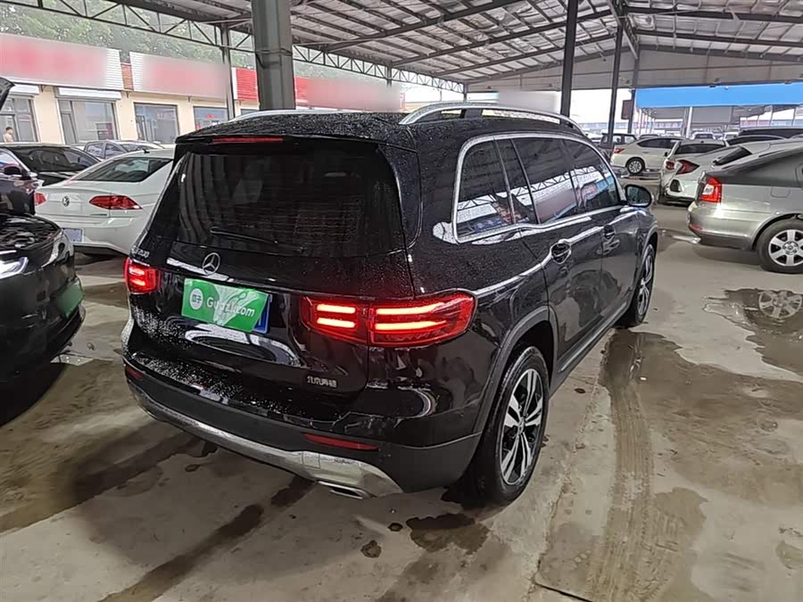 Mercedes-Benz GLB 2024