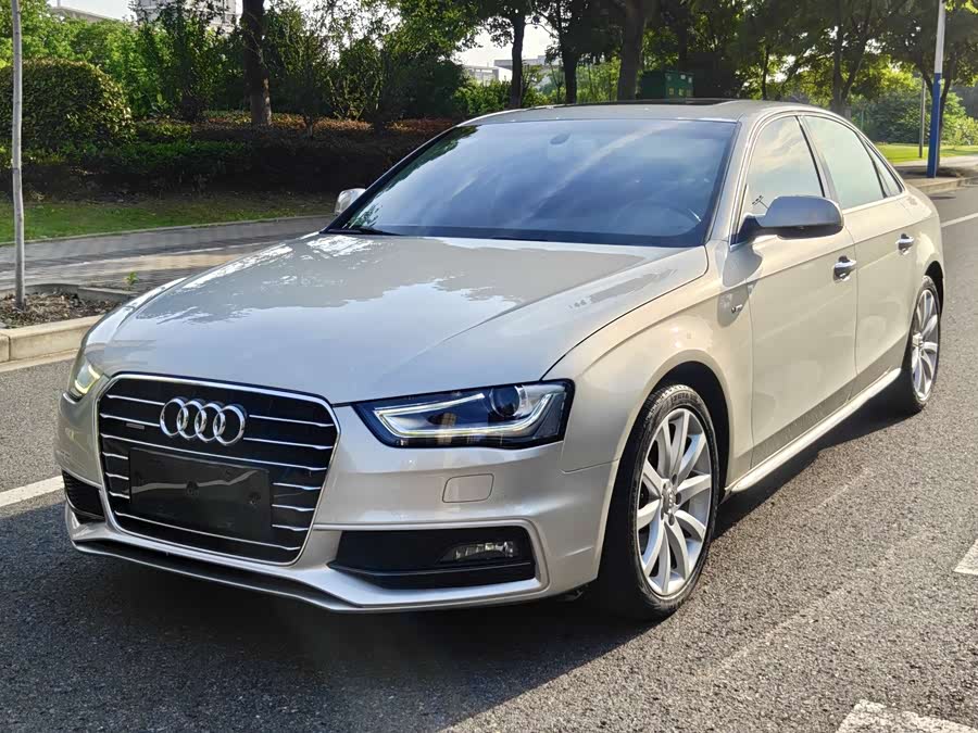 Audi A4L 2016