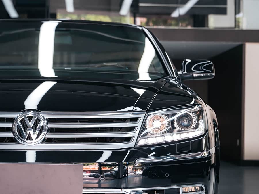 Volkswagen Phaeton 2012