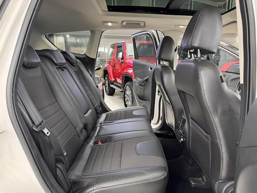 Ford Kuga 2015 — фото 18