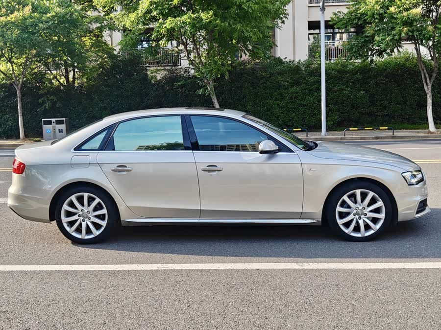 Audi A4L 2016