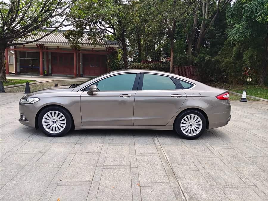 Ford Mondeo 2013