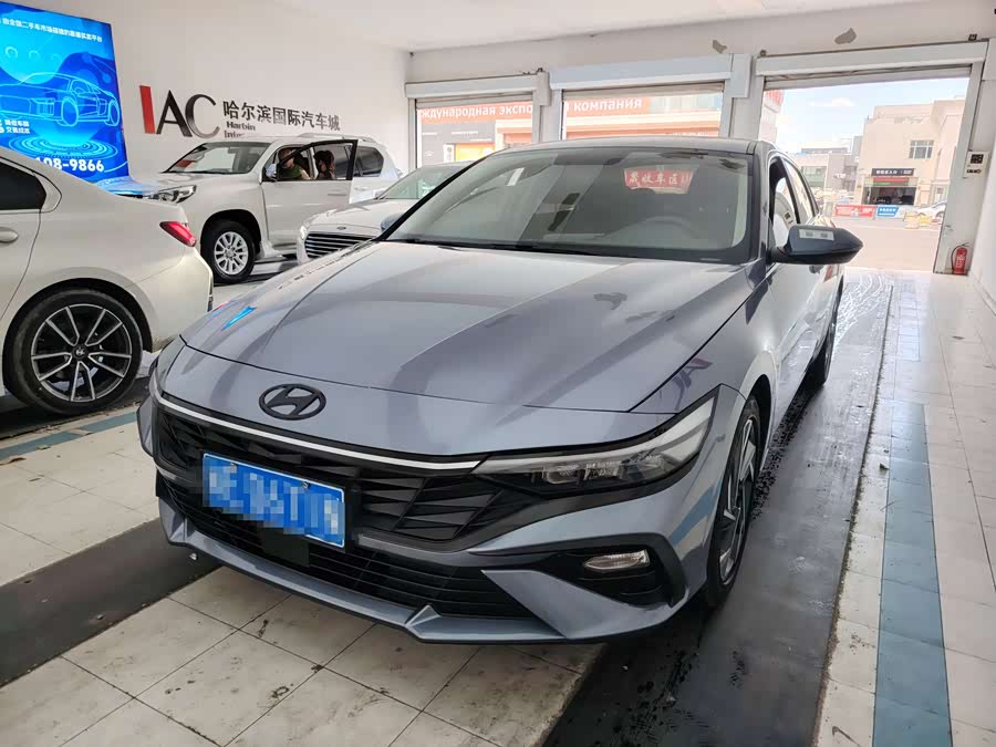 Hyundai Elantra 2023