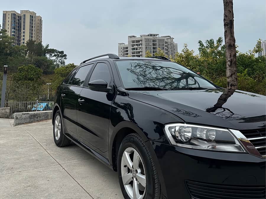 Volkswagen Gran Lavida 2013