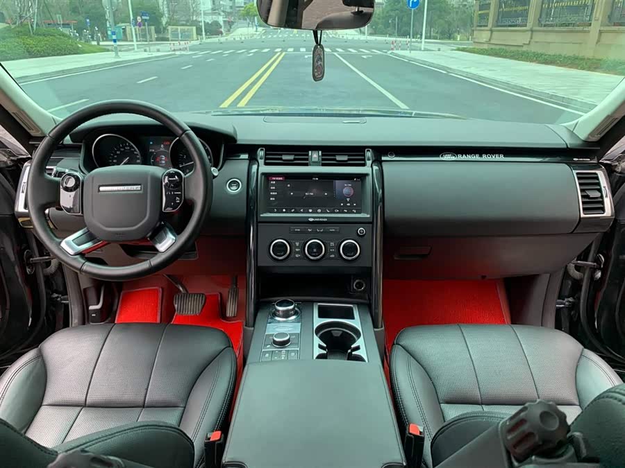Land Rover Discovery 2019 — фото 11