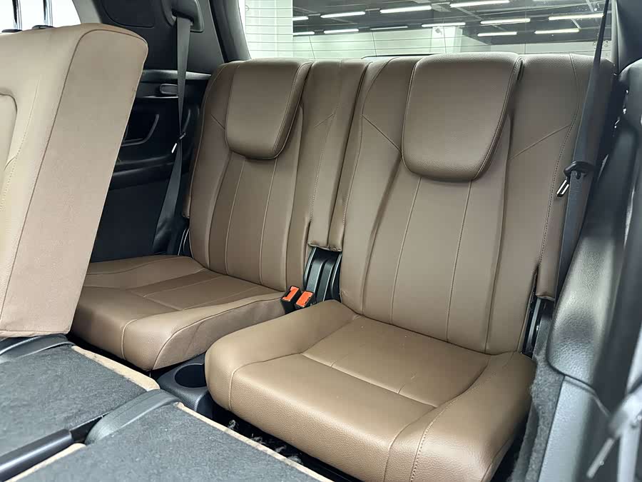 Mercedes-Benz GLB 2024