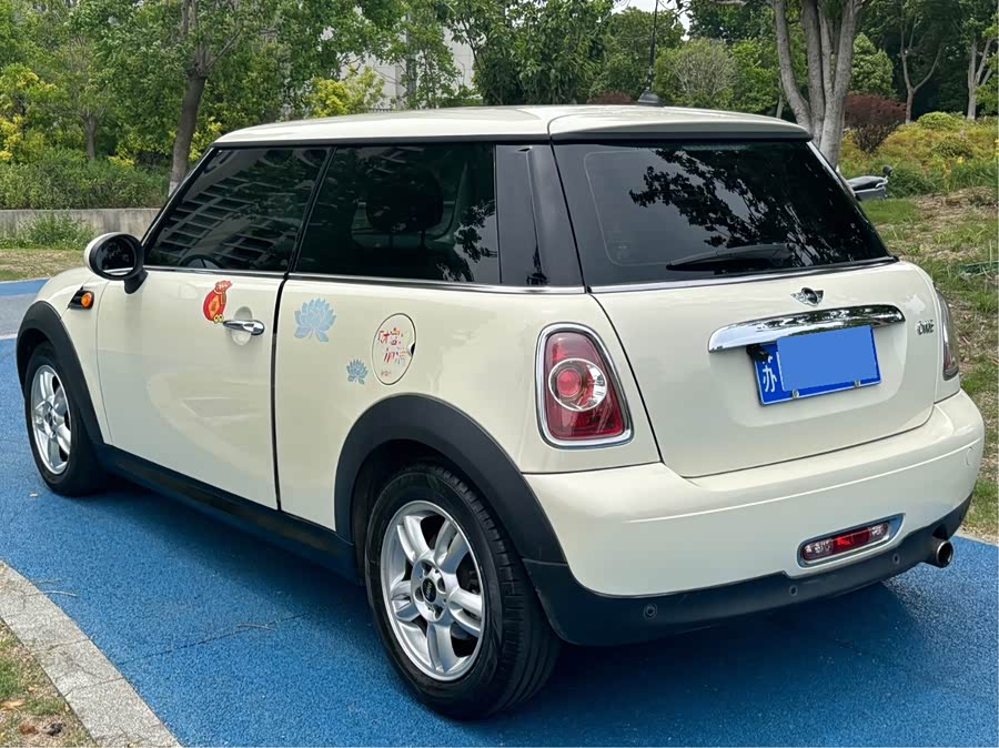MINI MINI 2012