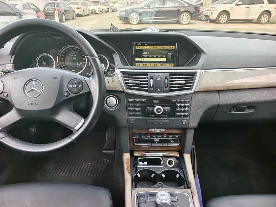Mercedes-Benz E-Class 2010 — фото 13