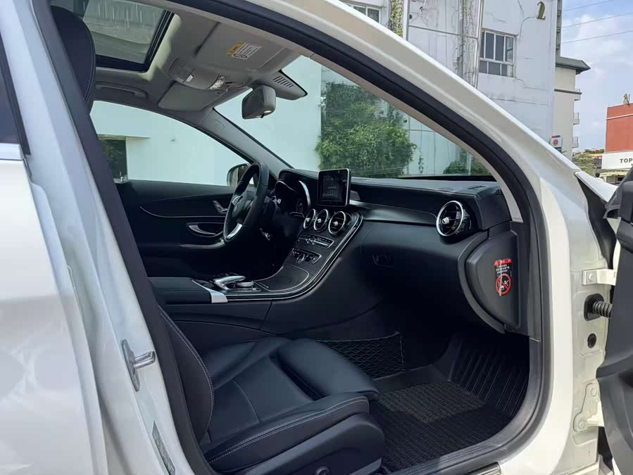 Mercedes-Benz C-Class 2018 — фото 15