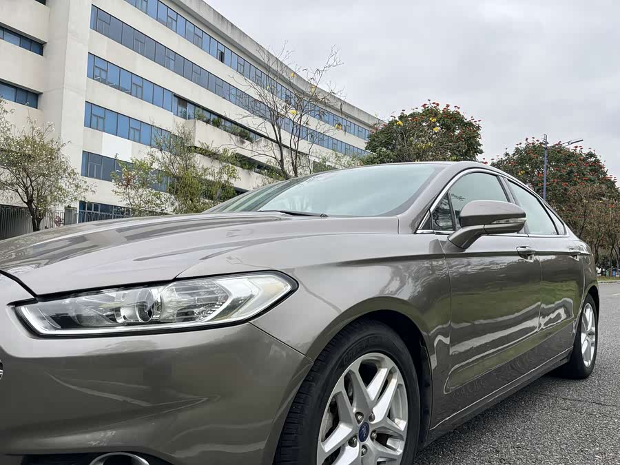 Ford Mondeo 2013 — фото 9
