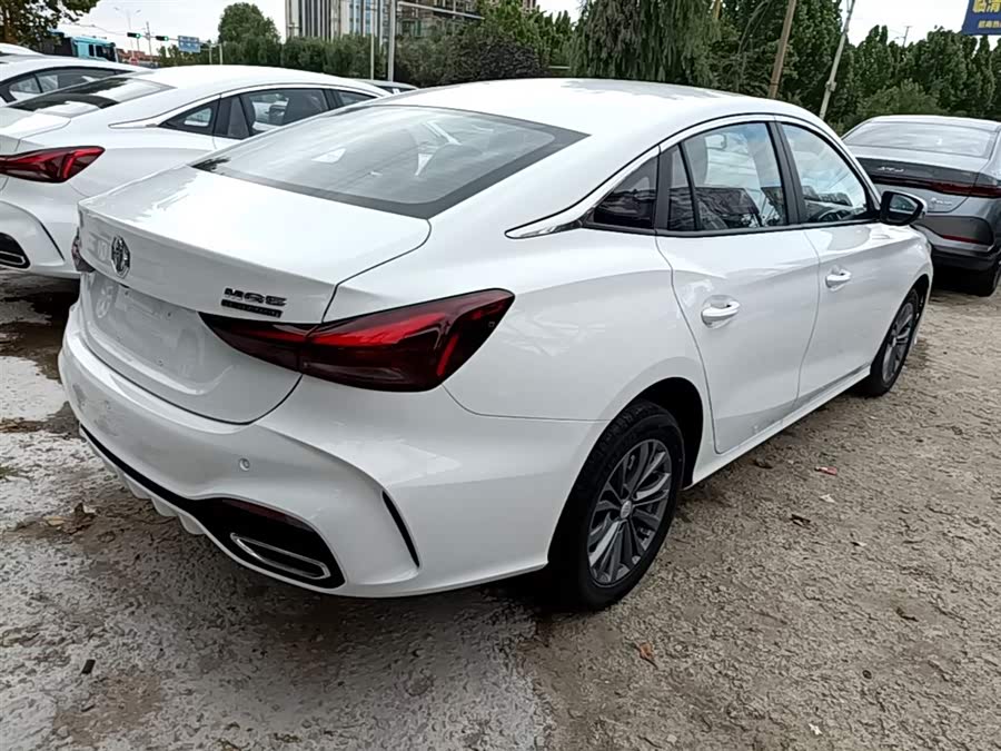 MG MG5 2026