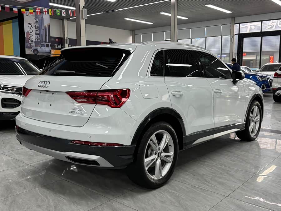 Audi Q3 2022 — фото 10