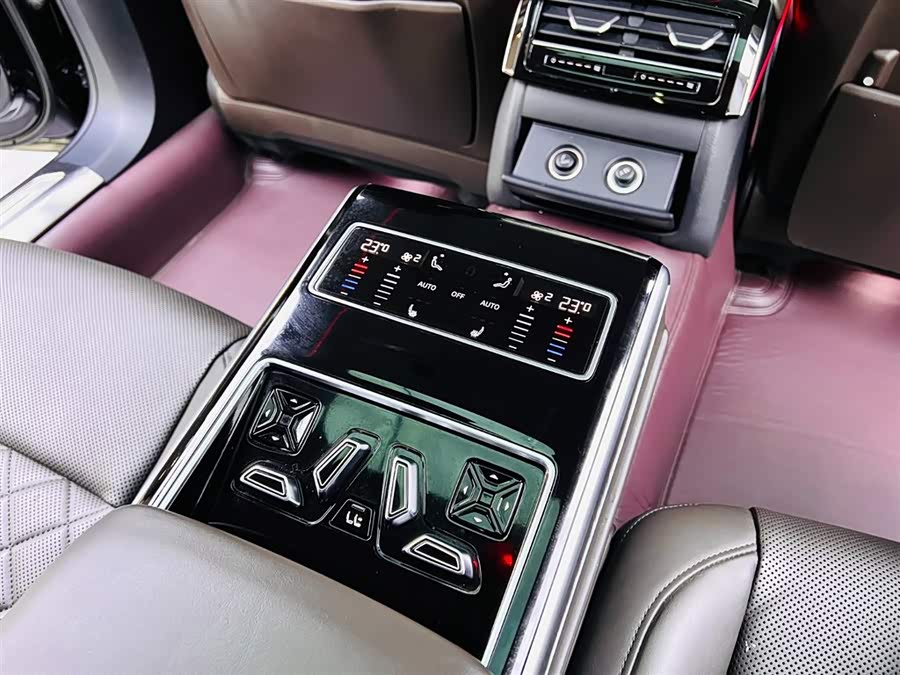 Audi A8 2021 — фото 16