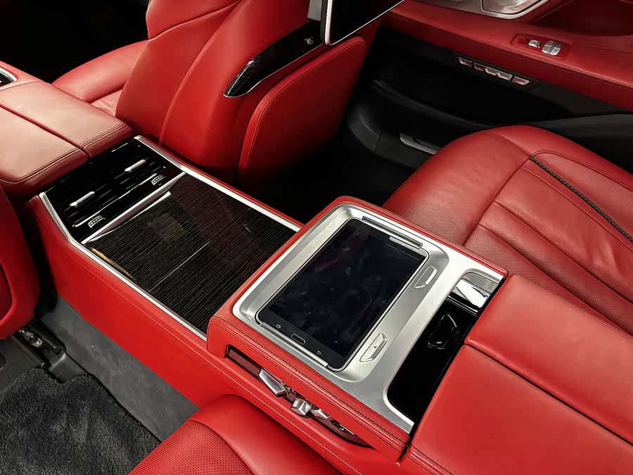 BMW 7 Series 2017 — фото 14