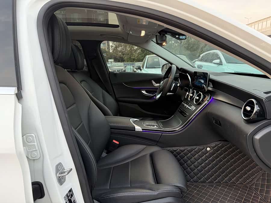 Mercedes-Benz C-Class 2020