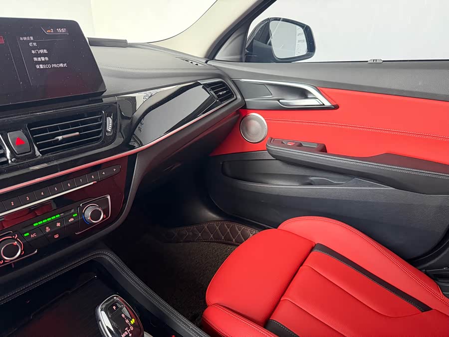 BMW 1 Series 2022 — фото 15