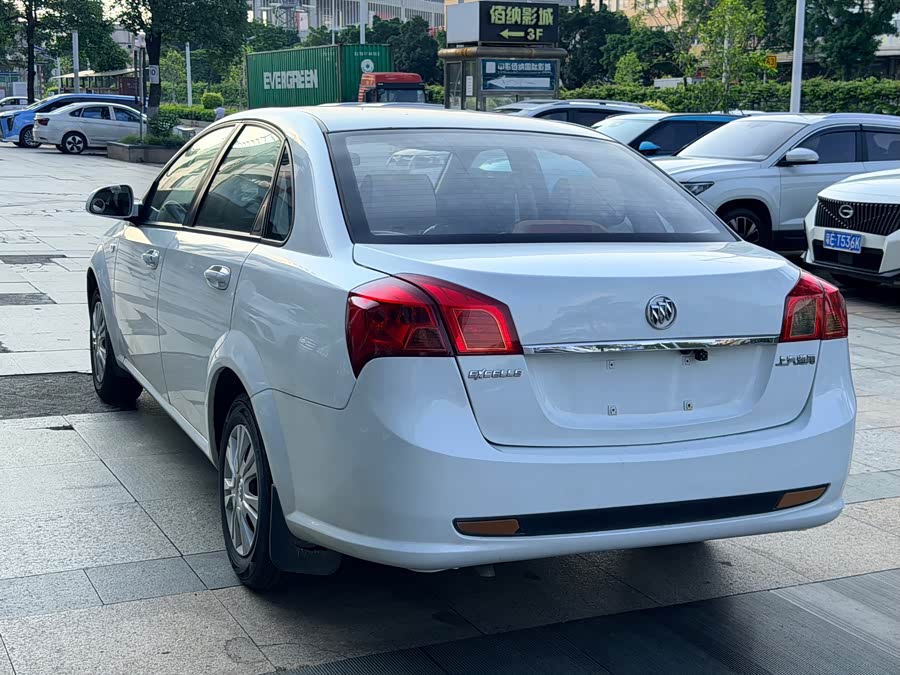 Buick Excelle 2015 — фото 11