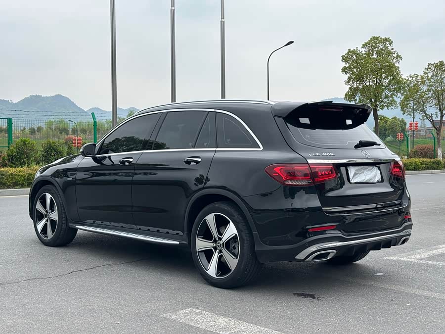 Mercedes-Benz GLC 2022 — фото 16
