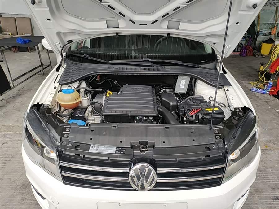 Volkswagen Jetta 2015 — фото 20