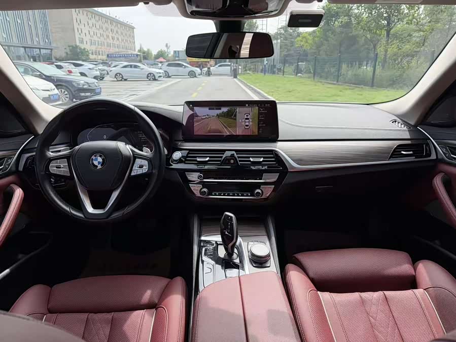 BMW 5 Series 2021 — фото 10
