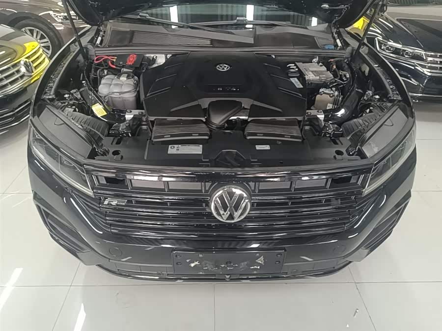 Volkswagen Touareg 2019 — фото 20
