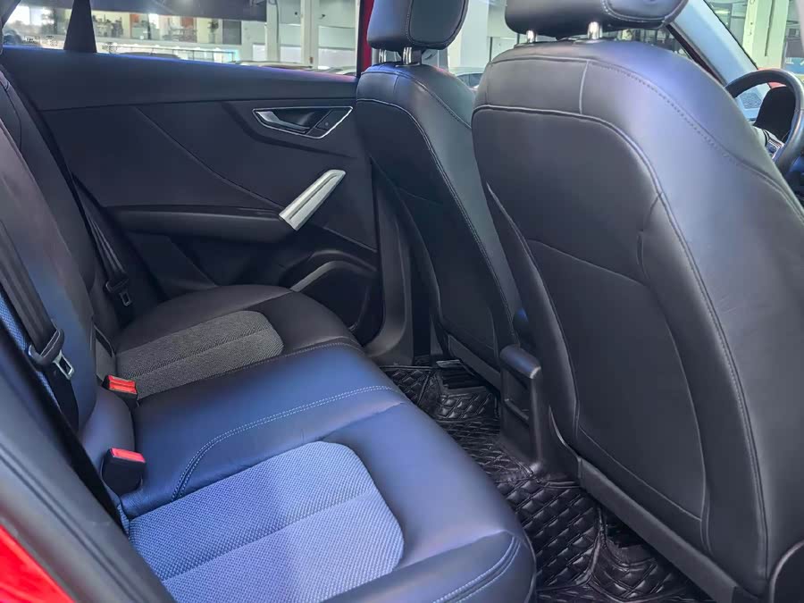 Audi Q2L 2018
